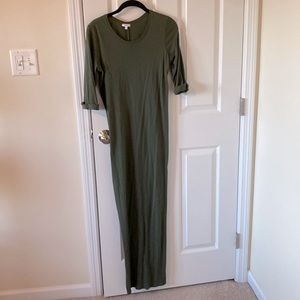 Lulus Olive Green Maxi T-shirt Dress with a slit and 3/4 length sleeves